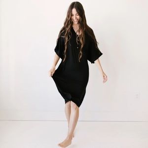 Dwell and Slumber caftan in xs/s in black (onyx)